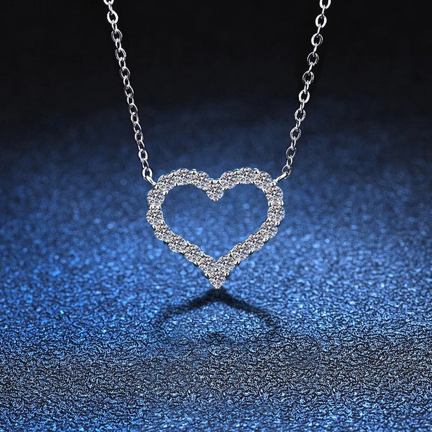 Hollowed Heart Shape Simple Heart-shaped Necklace Female Clavicle Chain