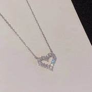Hollowed Heart Shape Simple Heart-shaped Necklace Female Clavicle Chain